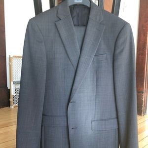 Men’s Bar III Two Piece Suit